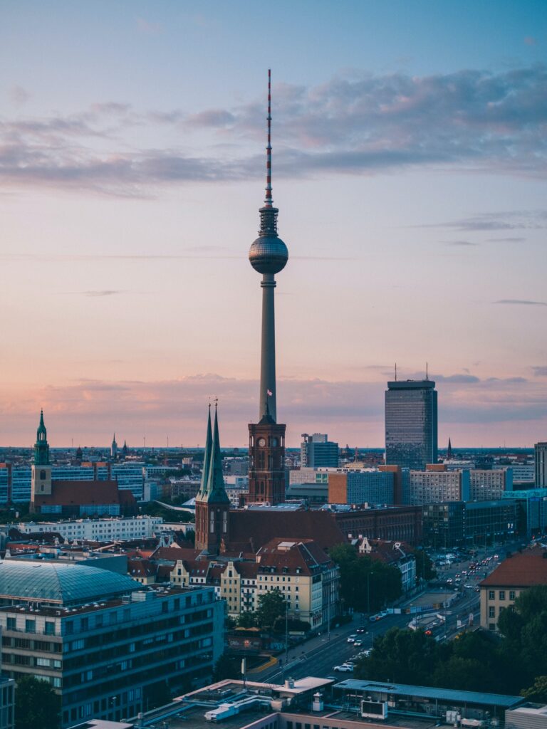 Berliner Skyline mit Fernsehturm